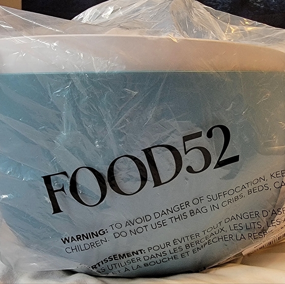 Colander and Bowl Set. Unopened/Unused - Picture 4 of 4